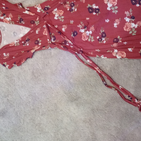 Summer floral high low wrap dress - Picture 3 of 10
